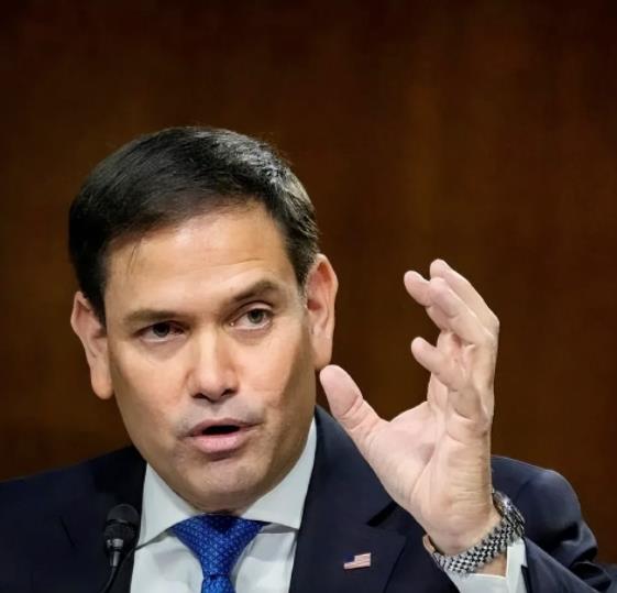 太尴尬了！美国国务卿鲁比奥嘲讽乌克兰总统泽连斯基没有必要吃醋。鲁比奥表示，确实特