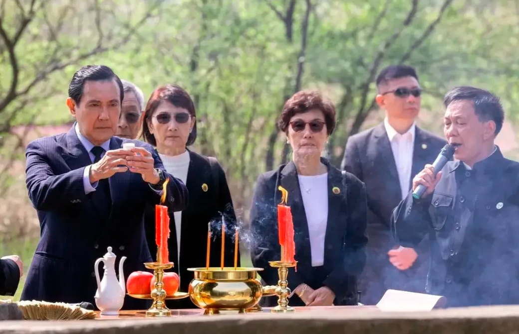 马英九今年再访大陆？/
马英九基金会执行长萧旭岑日前表示，马英九继去年赴湖南老家