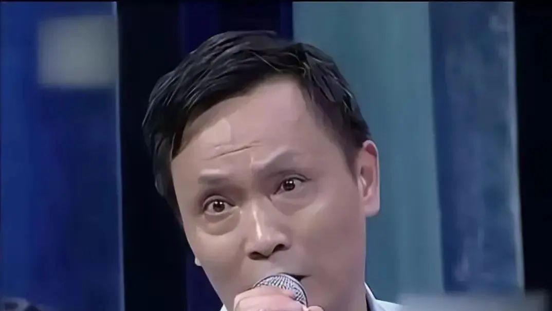 抛妻弃子26年父亲为救幼子，竟求长子捐骨髓！