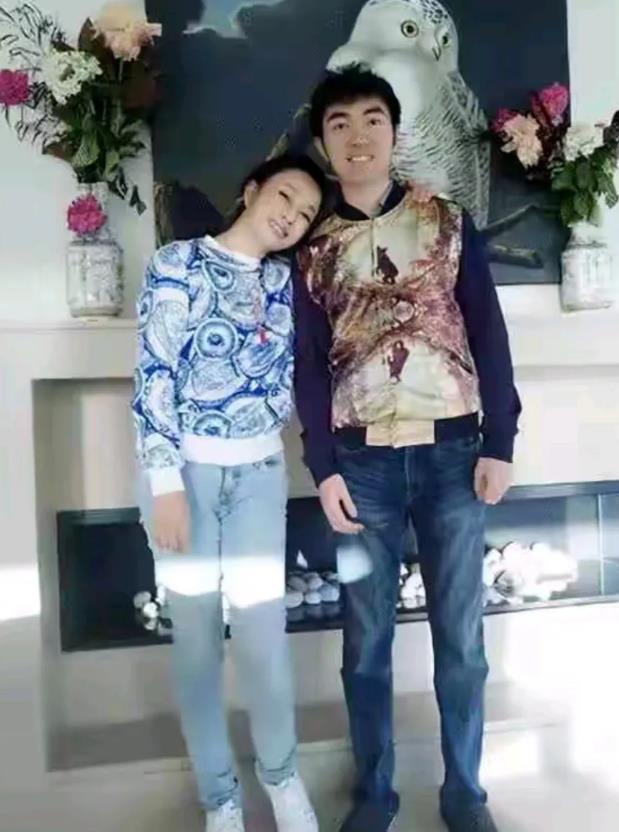 说心里话刘晓庆的外甥真挺刚的。刘晓庆无儿无女，以后的万贯家财不都是他的吗？为啥要