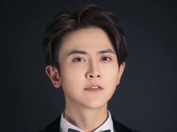 刘端端为什么火不起来？
1.颜值：虽然精致，但感觉太娘性了，所以让他出演傲娇骚包