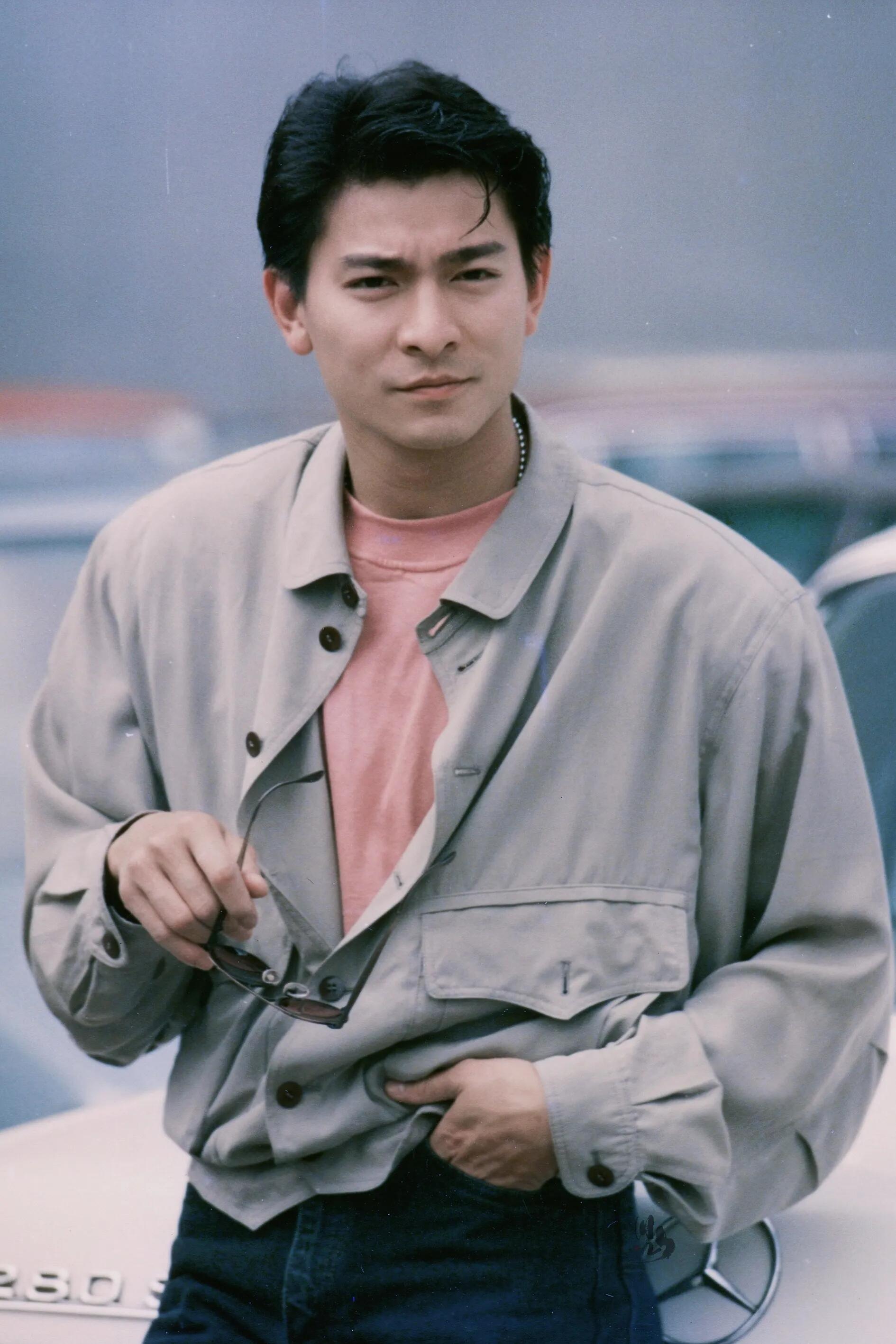 刘德华的早年经历