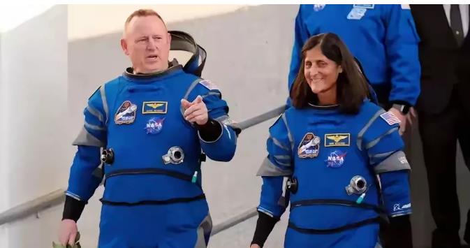 不得不佩服美国航天局，明明可以把人救回来，只是花点钱而已。美国政府又不缺钱！

