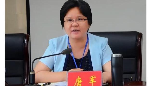 湖南女县长受贿超千万落马，痛哭忏悔：贪婪无知毁了我