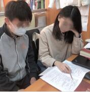 上海出轨女老师更多私照曝光，高中时恋情被扒，耽误班长男友前程。 网络的力量真强大