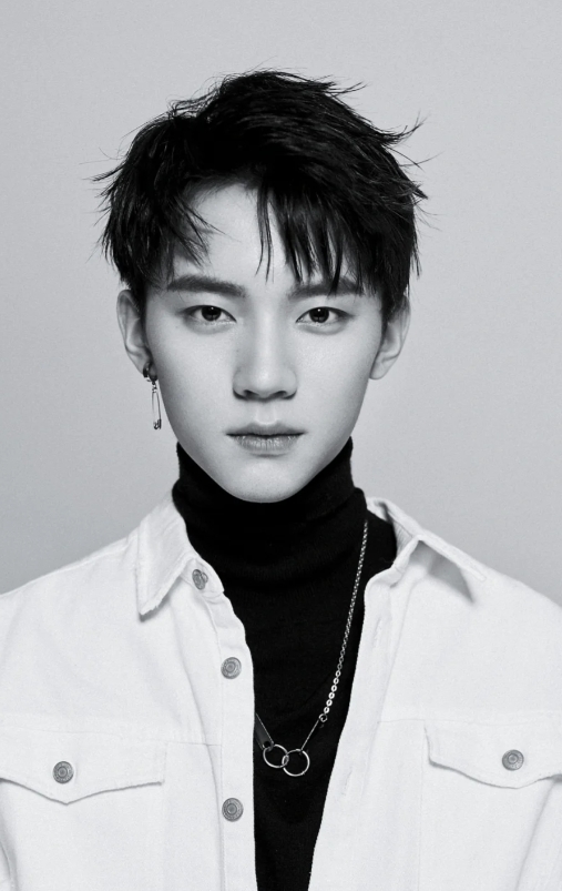 周翊然新戏男主角：展现不俗实力与魅力