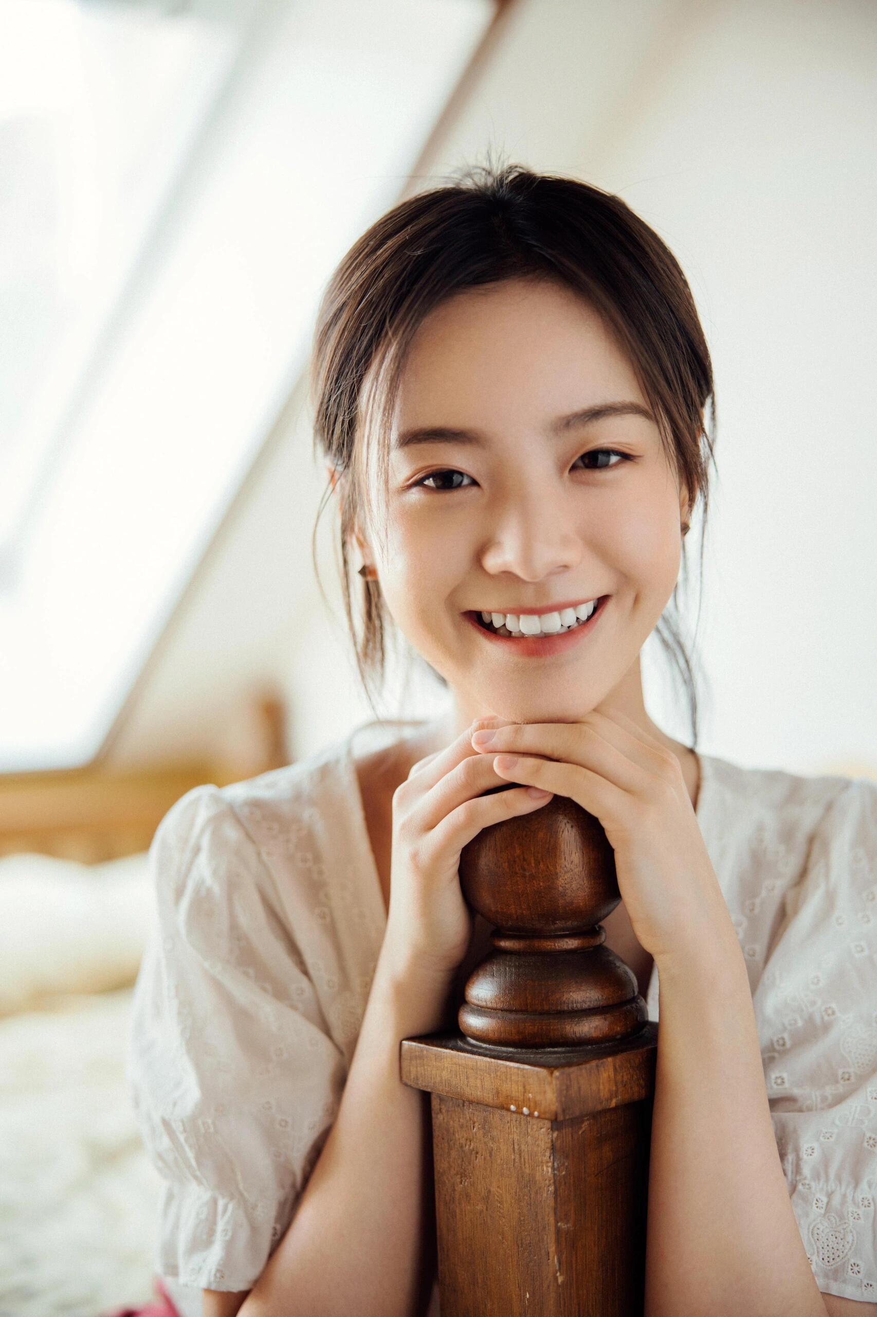 李庚希影后争议：实力与资本的双重审视