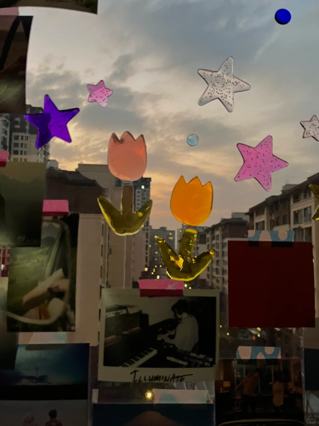 给大家推荐一个特别美的窗花
（＾Ｏ＾☆♪特别喜欢！