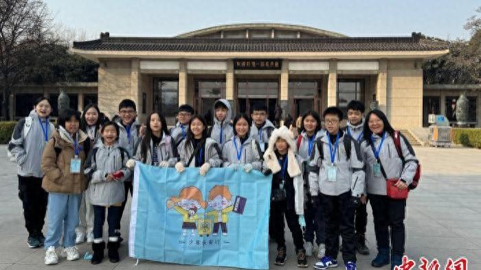 马来西亚青少年走进陕西体验兵马俑古法制作技艺