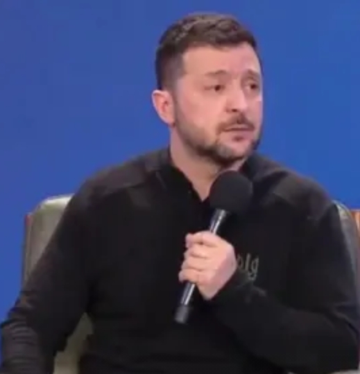 泽连斯基这句话说的太硬气了。

泽连斯基说：“我不会签署让乌克兰十代人偿还的协议