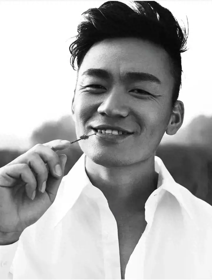 王宝强 葛优 王志文打高尔夫，已变身商业精英！讲述为何喜欢高尔夫
王宝强，这位从