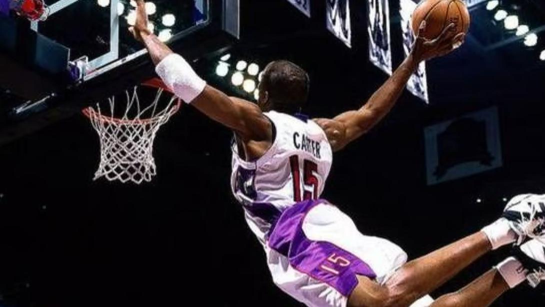 篮球GIF：重温NBA前辈的扣篮瞬间，乔丹经典，卡特实至名归