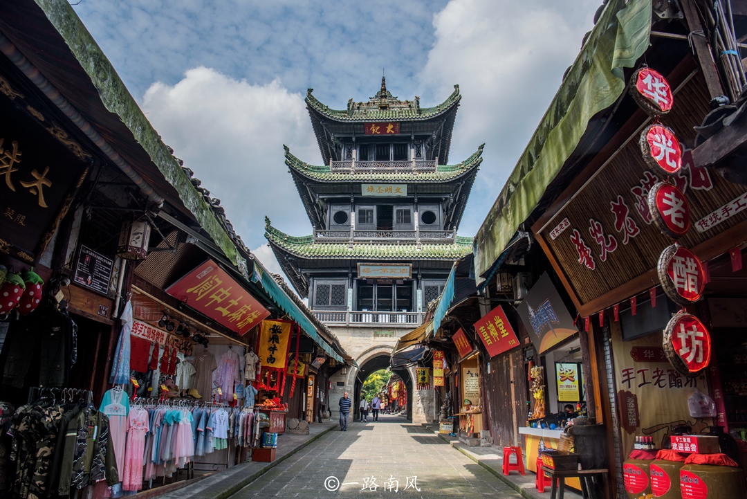 实地探访春节发源地，虽然只是一个小县城，却当过四川省会