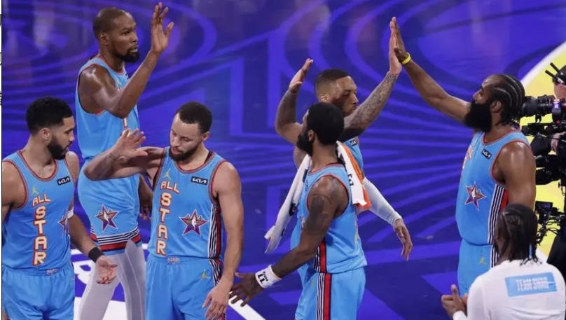 刚看完NBA全明星比赛，总结以下几点：

1、历史上得分最低的全明星MVP，库里