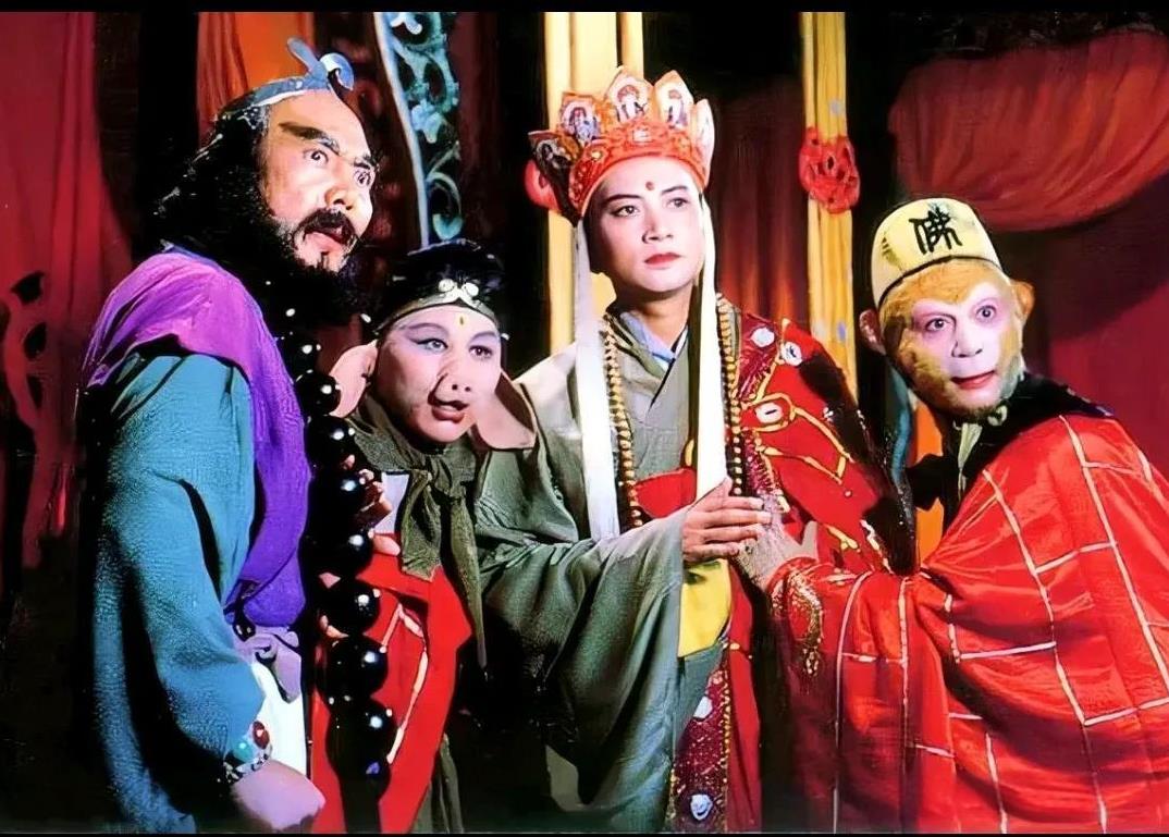 你不知道《西游记》中的冷知识:
1.天蓬元帅手下有多少兵?
天河8万水兵；
2.