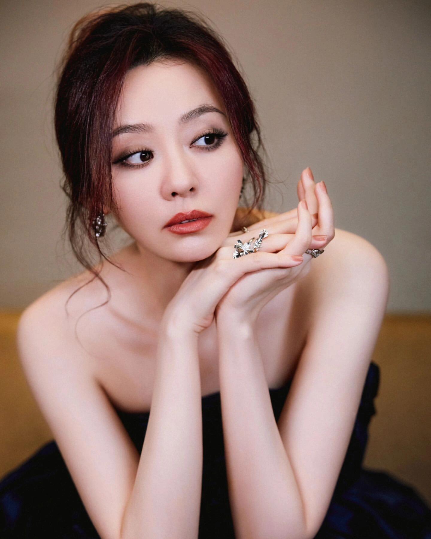 张靓颖与冯轲：一段波折沉重的爱情历程