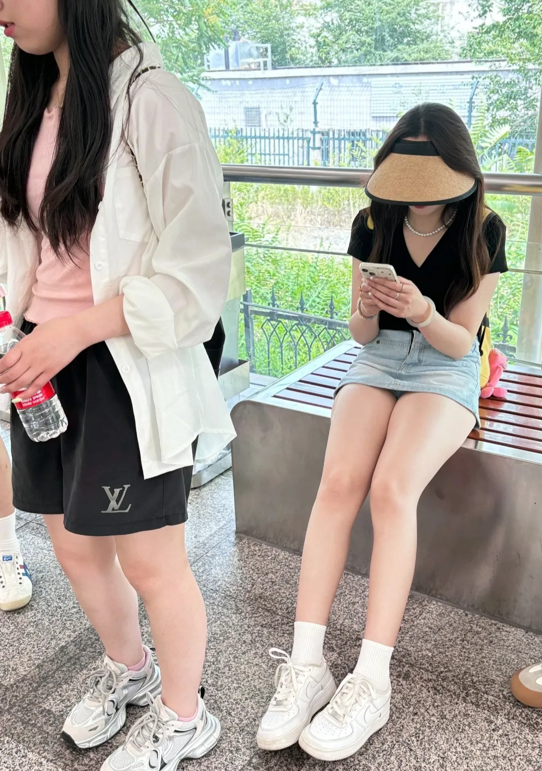 高校向新生调查是否有过性行为，简直离了大谱。这种隐私类的话题居然公开调查，等于扯
