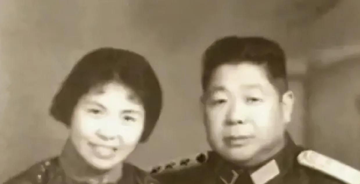 一九四九年，34岁的陈锡联在陈赓的介绍下认识了现在的妻子26岁的王旋梅，王是陈赓