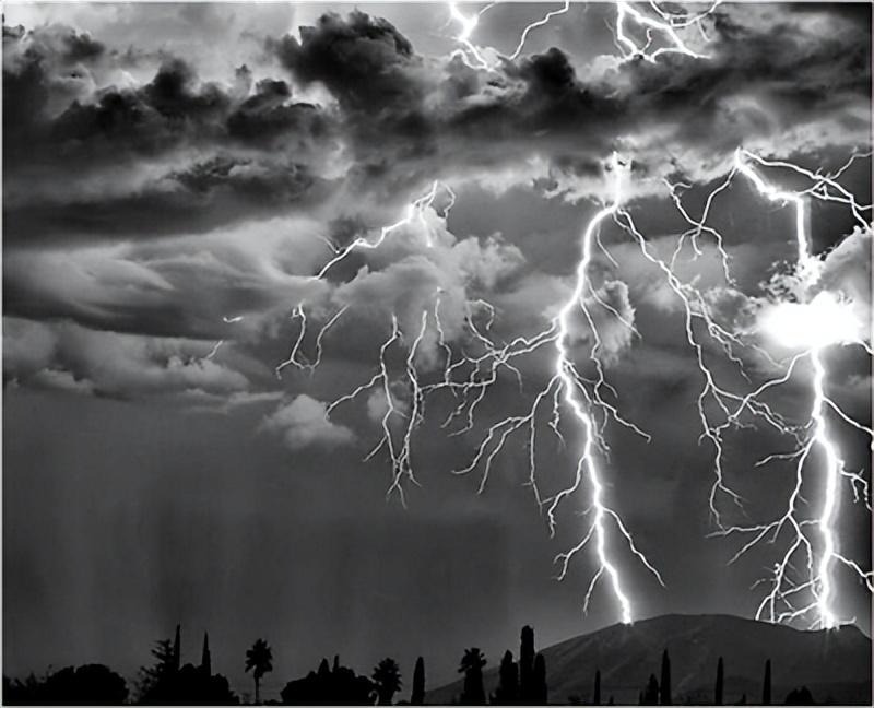 气象武器威力有多强大？被196个国家联合抵制，目前只有两个国家掌握！美国的两枚原