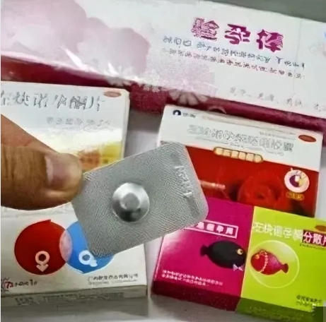 河南，男子带女友外出旅游的2天时间里，由于男子没有把持住，与女友多次发生关系。为