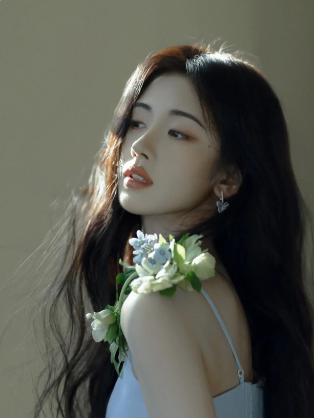 鞠婧祎——清新自然