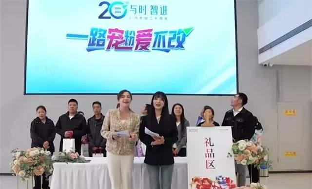 我同事是不是傻呀，居然刚买了一辆丰田车！
同事居然买了辆丰田，这让我百思不得其解