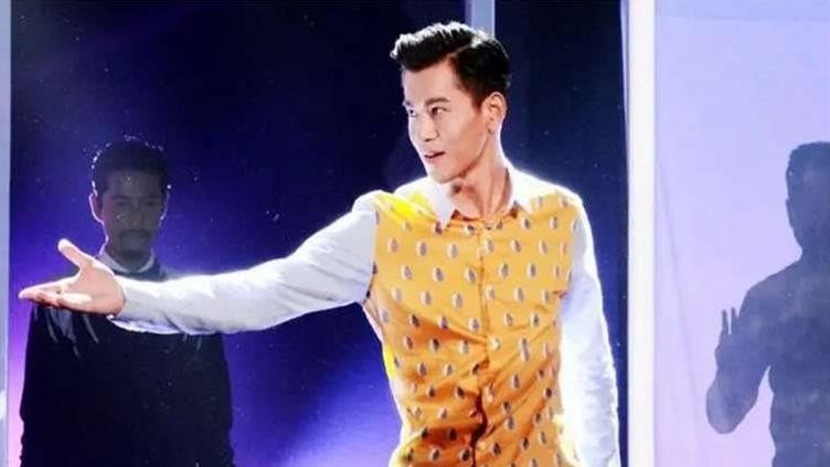 王丽坤把最好的青春都给了他，同居8年后，他却转身嫁给了别人！