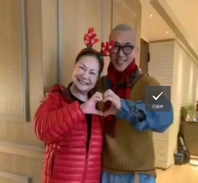 大S妈妈突然高调发文称要“亲赴战场拼回正义”，硝烟味儿已经冲到热搜了！

这波操