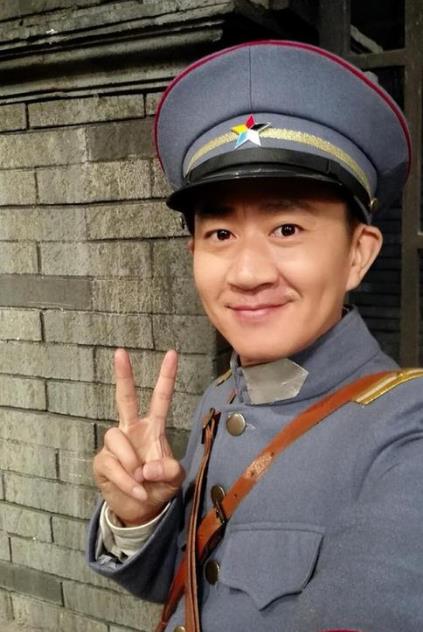 李嘉明多年来在演艺圈默默耕耘，塑造诸多经典角色。近期有消息传来，他第二次婚宴日期