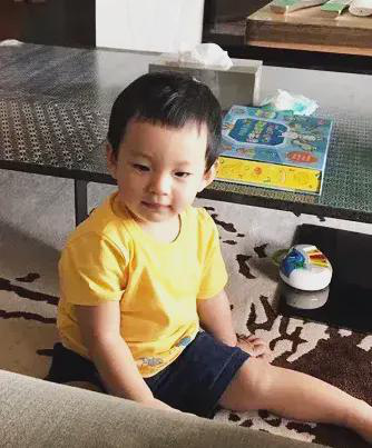  
 
 
近日大S子女抚养问题引发公众热议。两个孩子主动向长辈提出希望跟随生父
