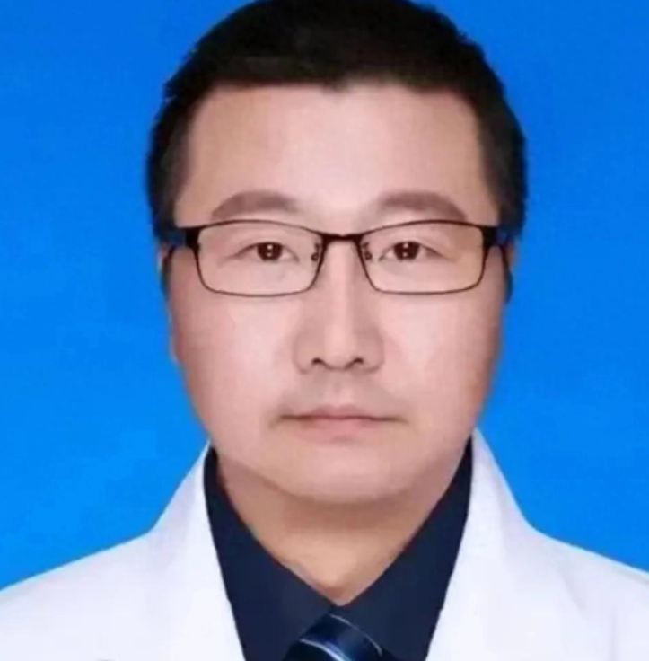“你敢相信有这样的医生？”南京肿瘤医院一医生14年来一直“偷偷摸摸”地给付不起钱