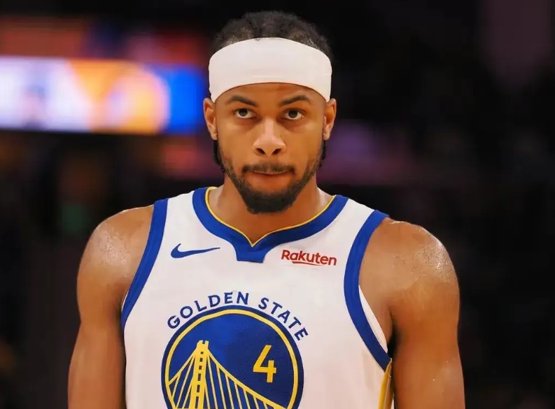 毫不意外，勇士为何今日以105-111小败于步行者呢，原因并不复杂:


1、科