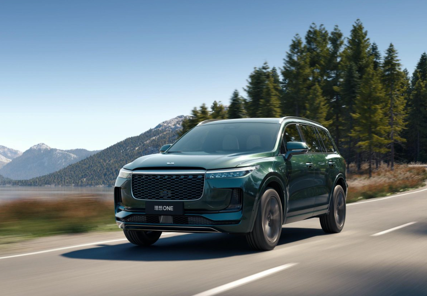 纯电+混动（包括增程），可能是未来很长一段时间的大部分新能源汽车厂商的主流产品方