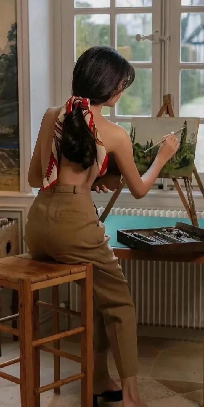 因为身材太好，被公司辞退了
看到这个标题，是不是觉得很可笑，但现实中就有这么可笑