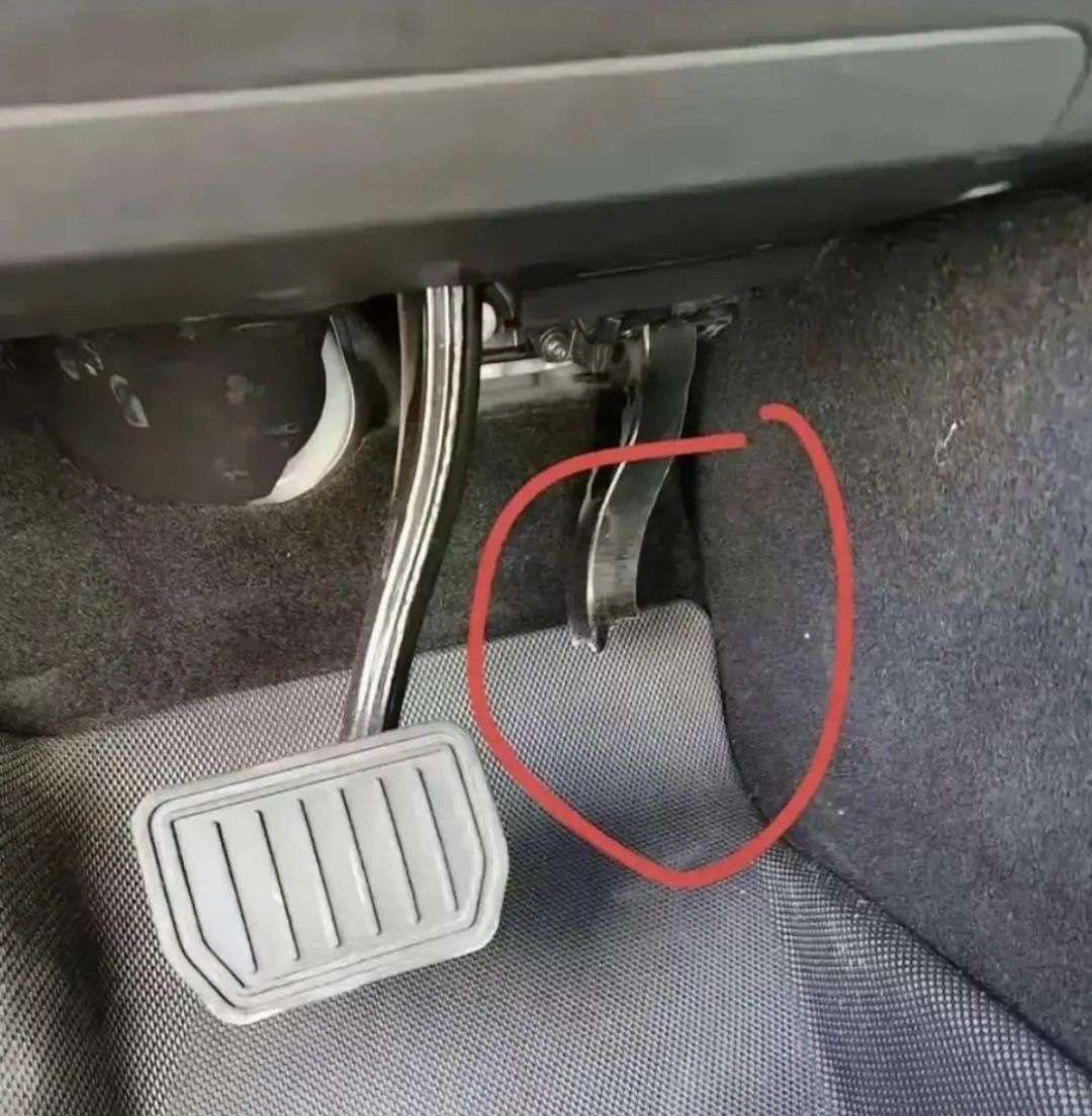 吓死我了~还好不是刹车