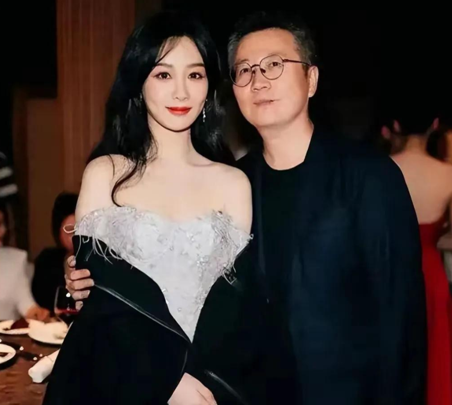 杨紫“带套试戏”事件后续！已取证完毕，涉事男方冯某某（某传媒公司CEO）已被曝光