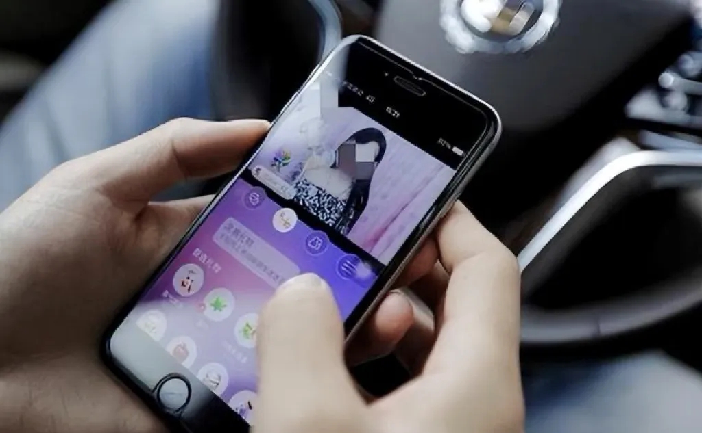 人心不足蛇吞象！陕西一男子，约女主播吃饭，把持不住，想去开房，女主播称给40万就