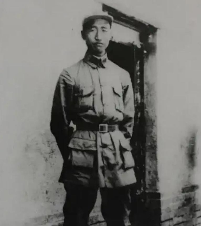 新中国初建，徐向前出山，首任总参谋长重任在肩
