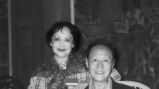 艺术家王丹凤：婚后被丈夫宠65年，老伴离世2年后，也追随他而去