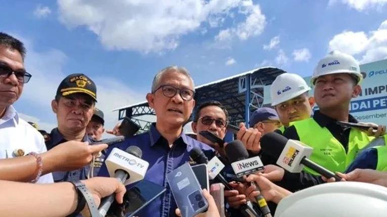 印尼海关配备先进设备打击非法进口商品
财政部海关总署在雅加达集装箱码头临时仓储地