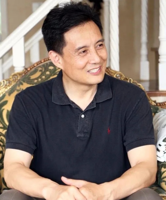 王伯昭的人生轨迹发生了巨大的变化