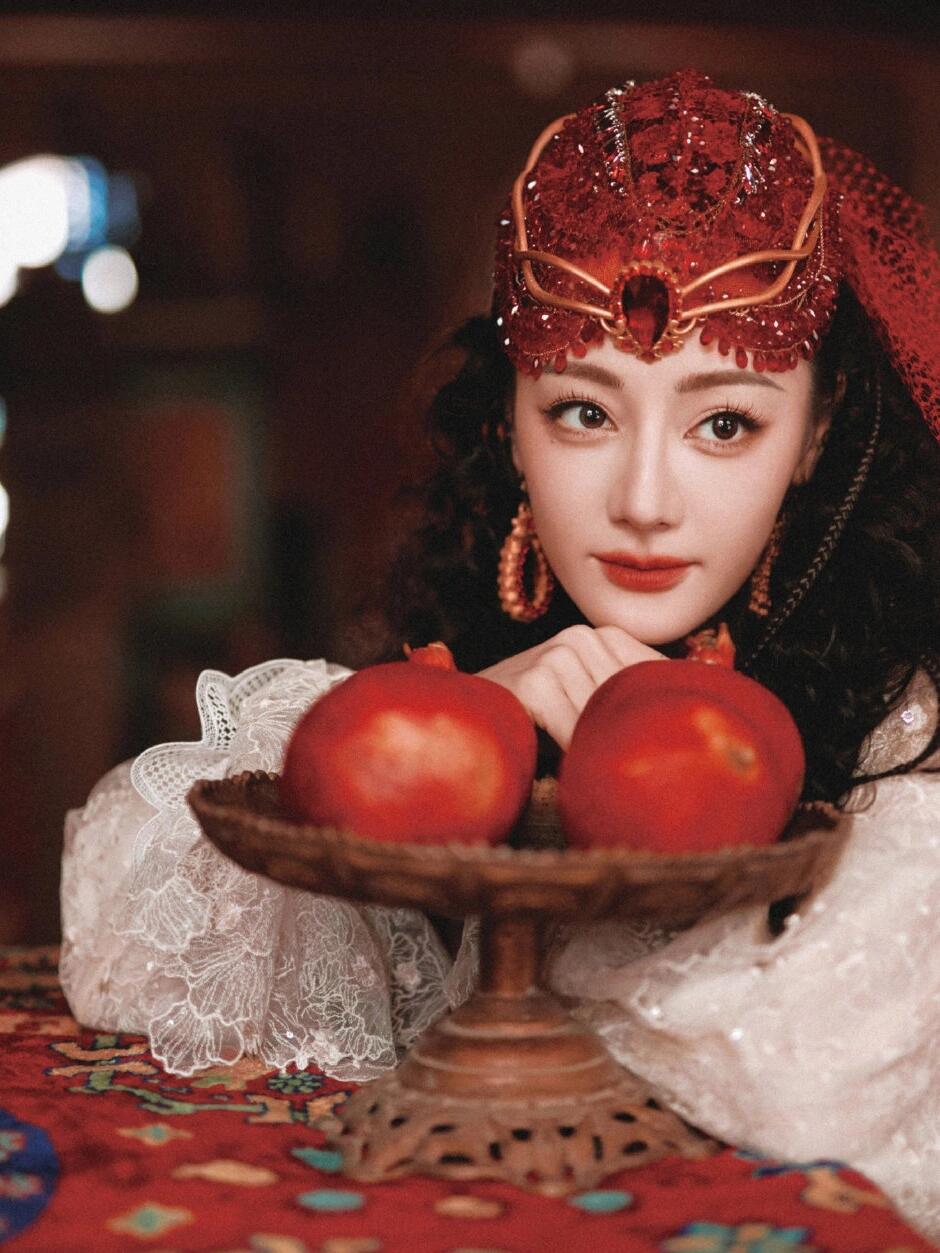 人间明艳石榴花