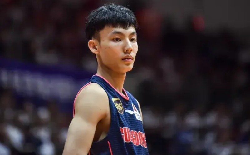 徐杰  生产队的驴 都不如   必须给徐杰全明星投票  必须是票王！
徐杰在胡明