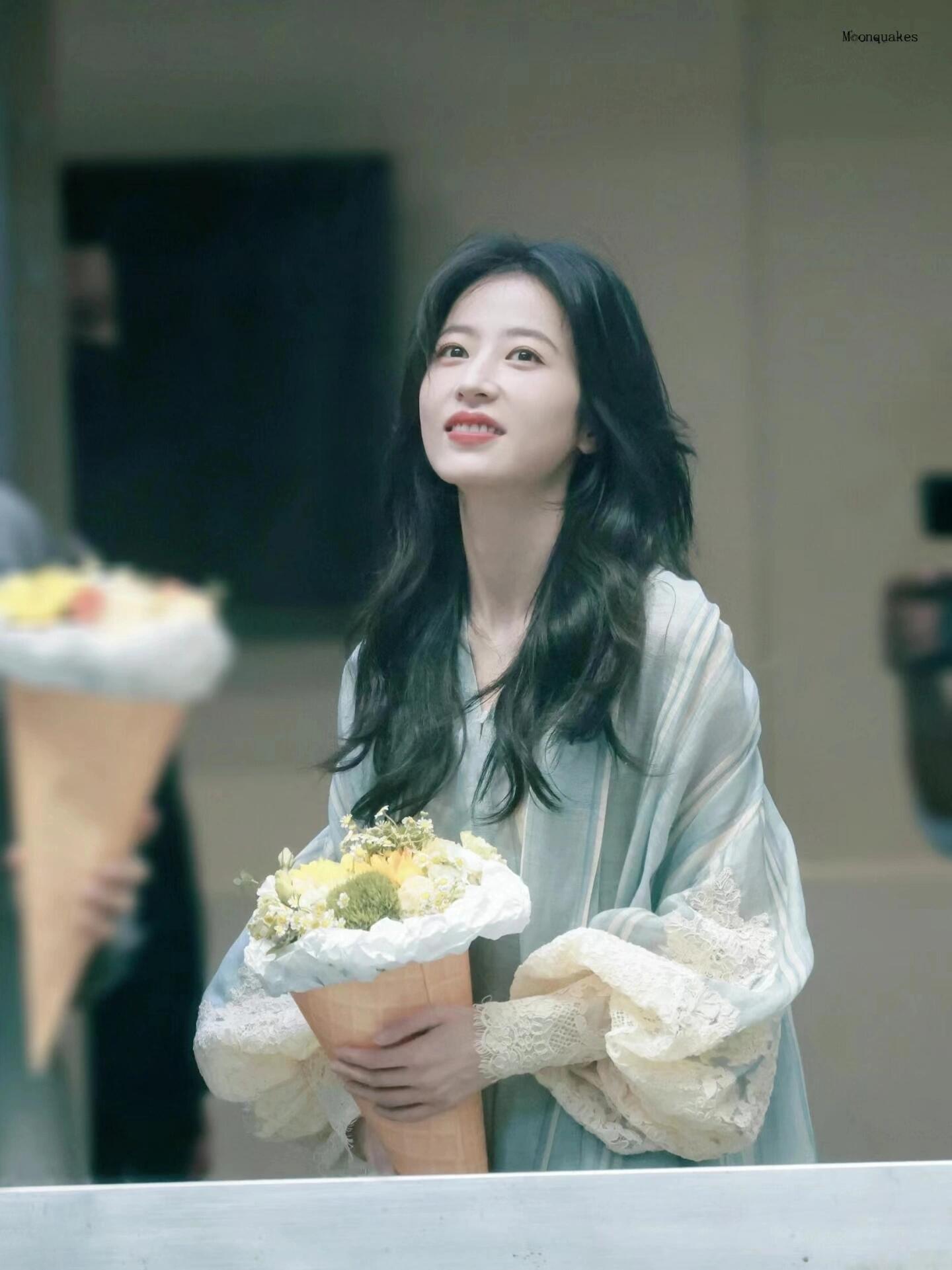 周雨彤真的好高级