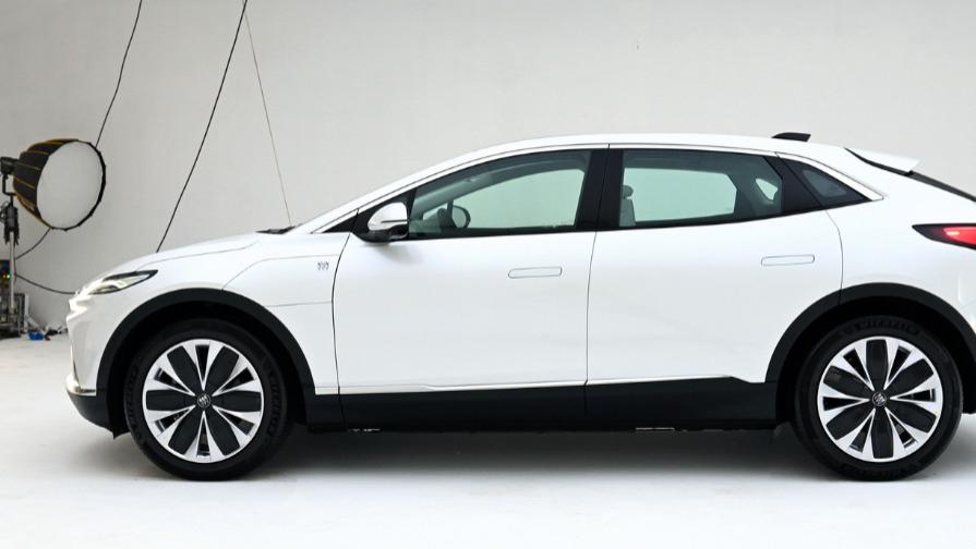 上汽通用别克-别克E4：电动智能的优雅演绎