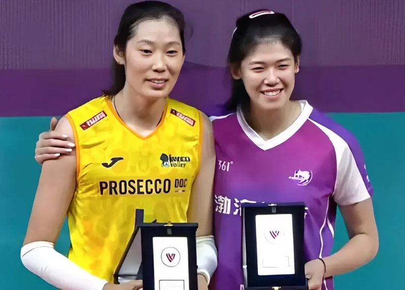 记者挑拨朱婷这件事充分印证了郭德纲的那句名言！

赛后记者问朱婷：见你和姚迪拥抱