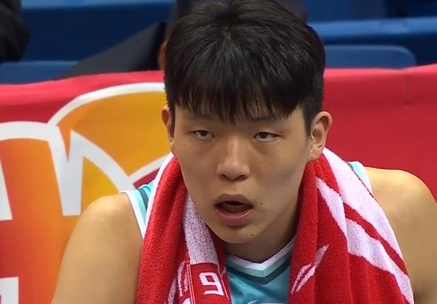 杨瀚森0分，NBA大门关闭！广厦男篮105-93胜青岛男篮，三连胜终结对手两连胜