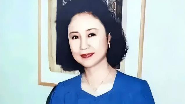 平鑫涛的双面人生：前妻烧菜带娃，琼瑶写作，两个家庭周旋40年！