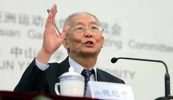 ♦估计中国女排教练团队组成♦
1、主教练:蔡斌
2、技术总监:魏纪中
3、助理教