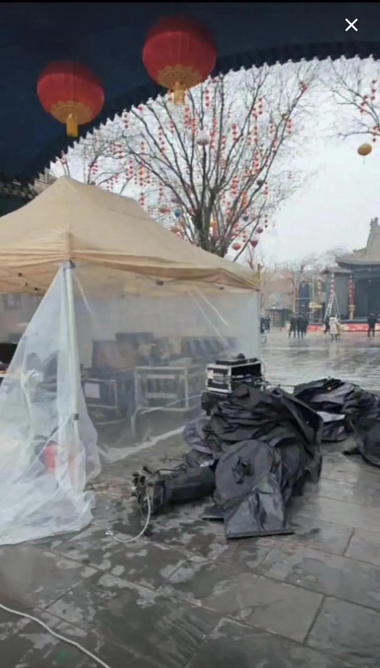 水街要炸了！真的，不是开玩笑！唐艺三月要回来搞事情啦！



听说舒员外直播的时